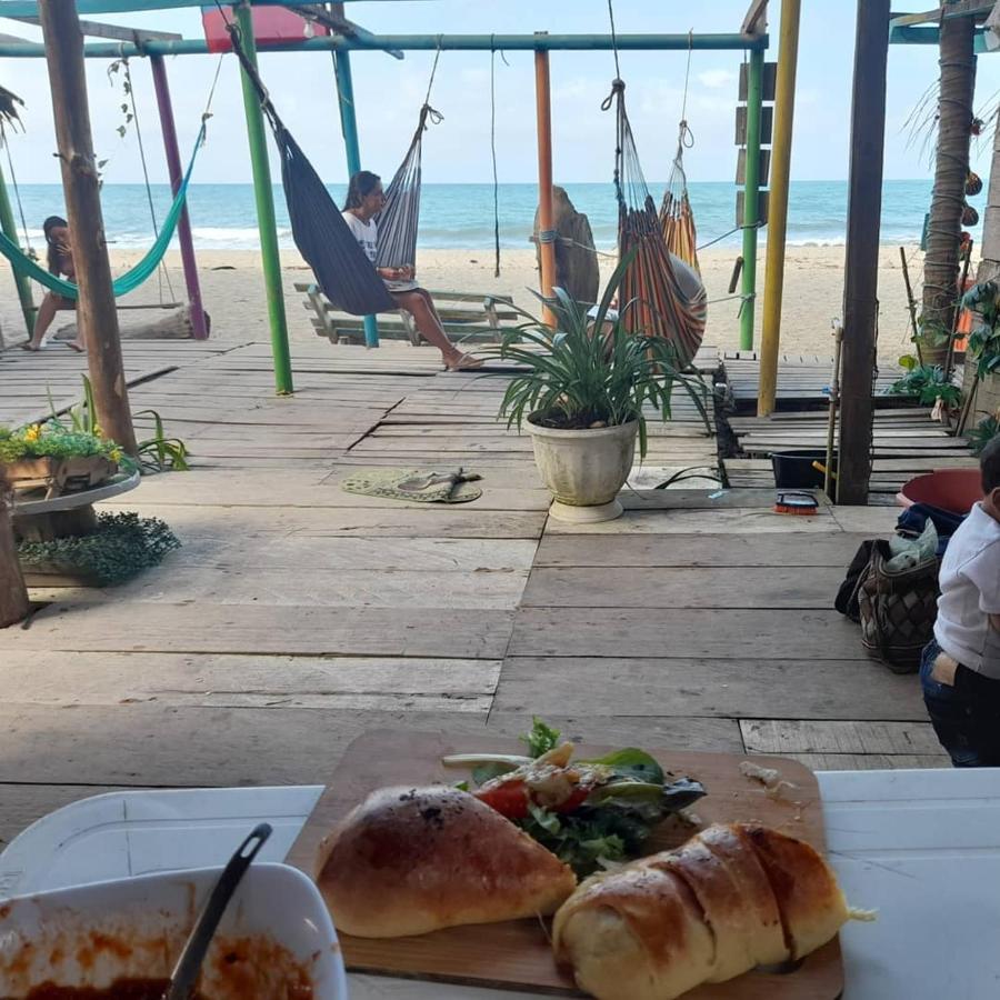 Hostal Velero Relax Guachaca Eksteriør bilde