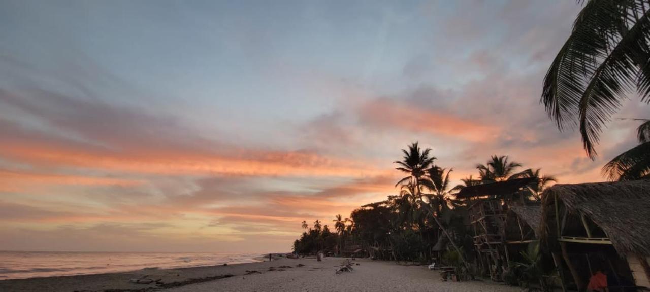 Hostal Velero Relax Guachaca Eksteriør bilde