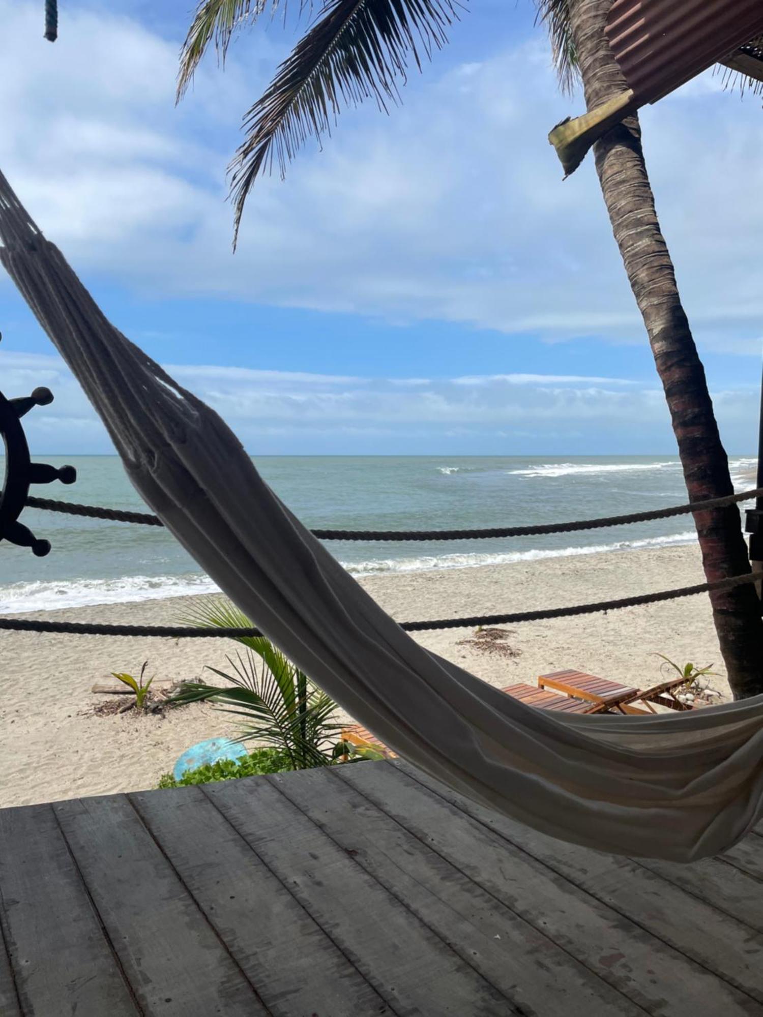 Hostal Velero Relax Guachaca Eksteriør bilde