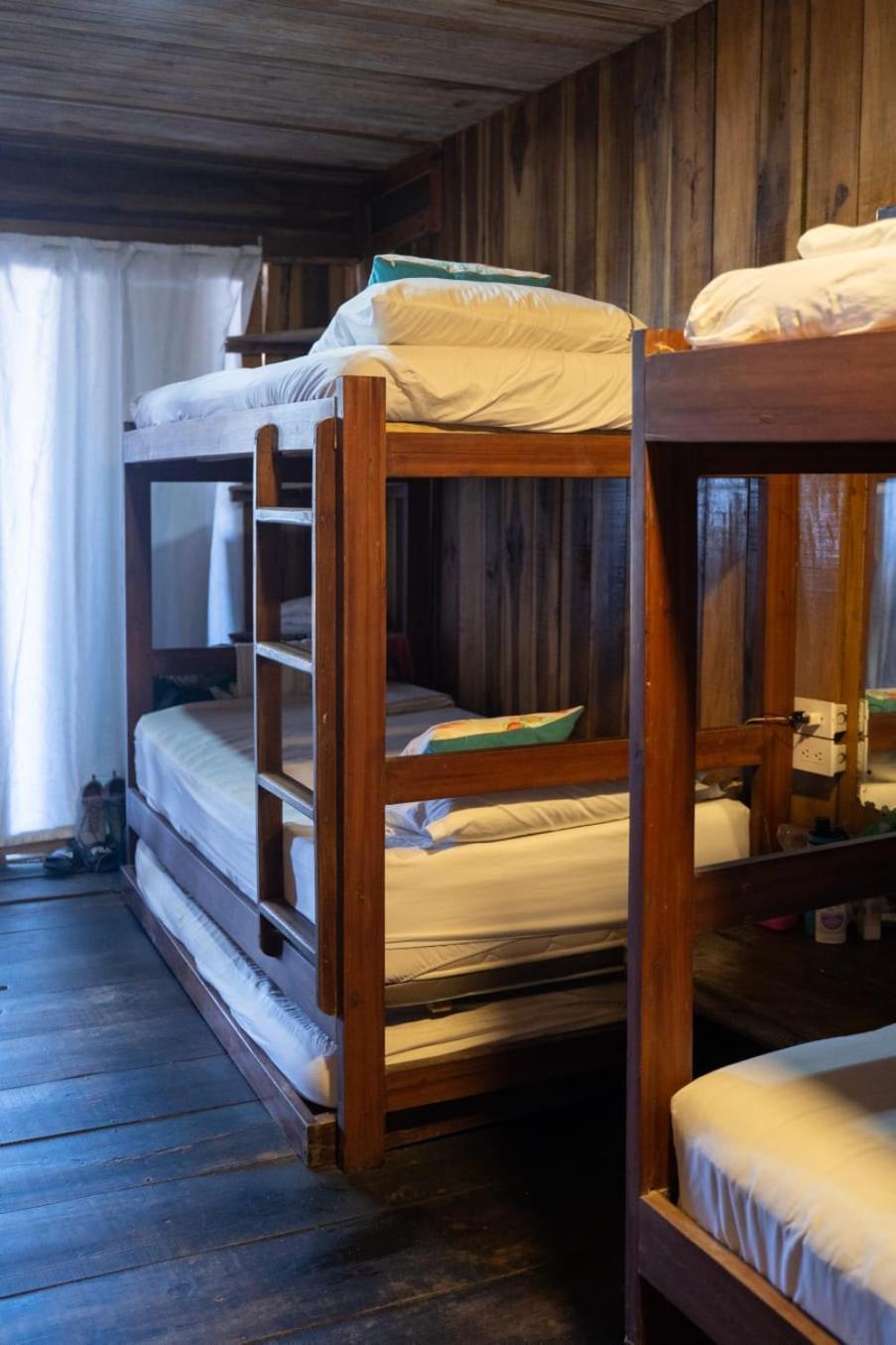Hostal Velero Relax Guachaca Eksteriør bilde