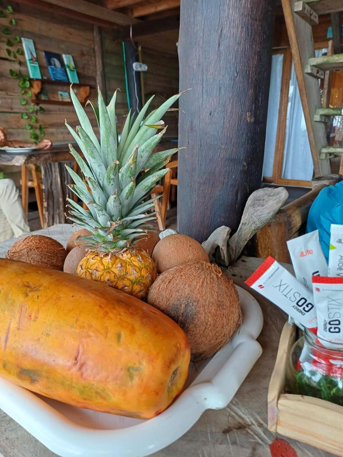 Hostal Velero Relax Guachaca Eksteriør bilde